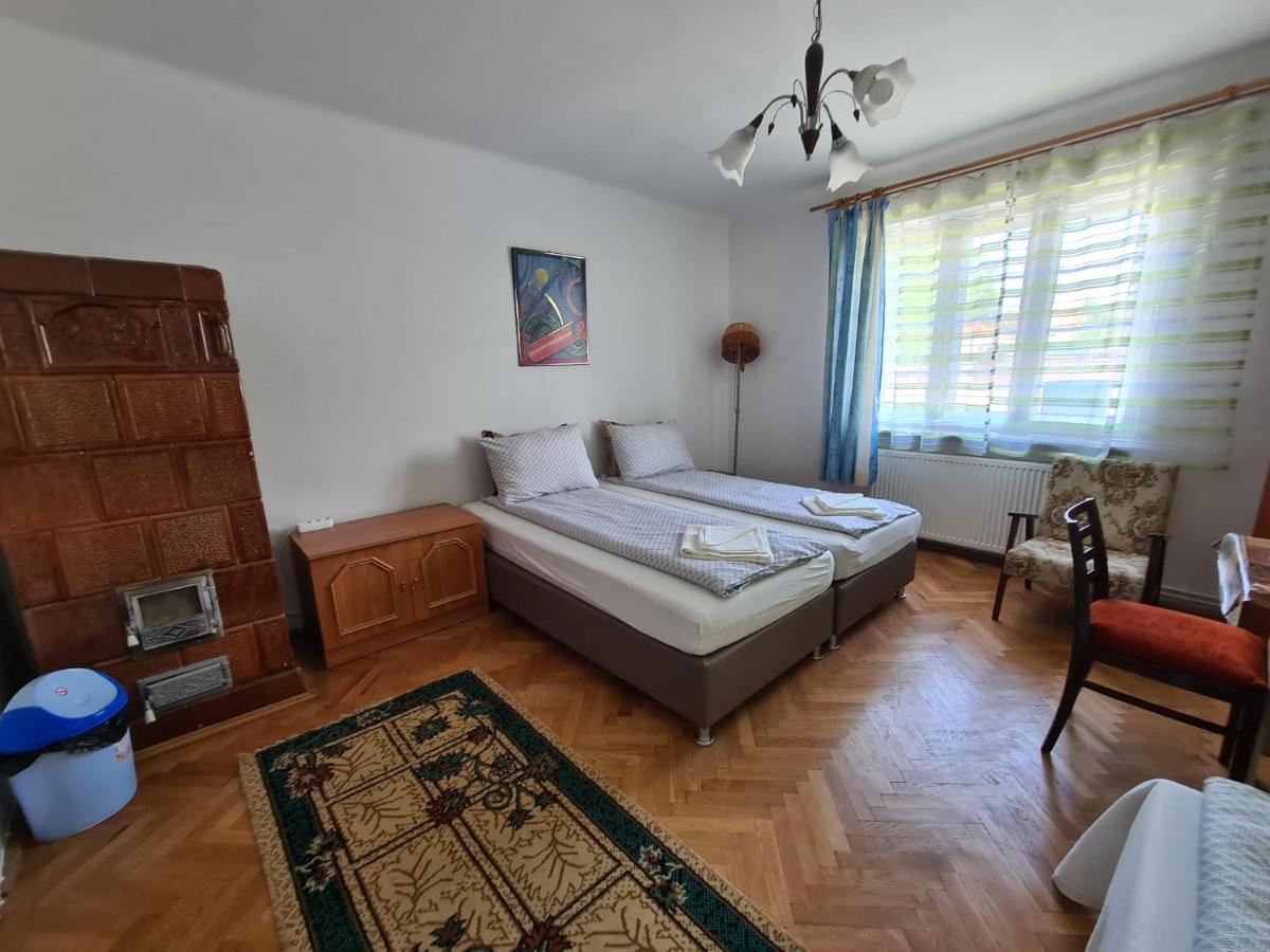 Sepsi-Szek Hotel Sfântu Gheorghe Bagian luar foto