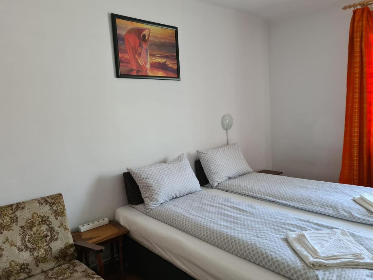 Sepsi-Szek Hotel Sfântu Gheorghe Bagian luar foto